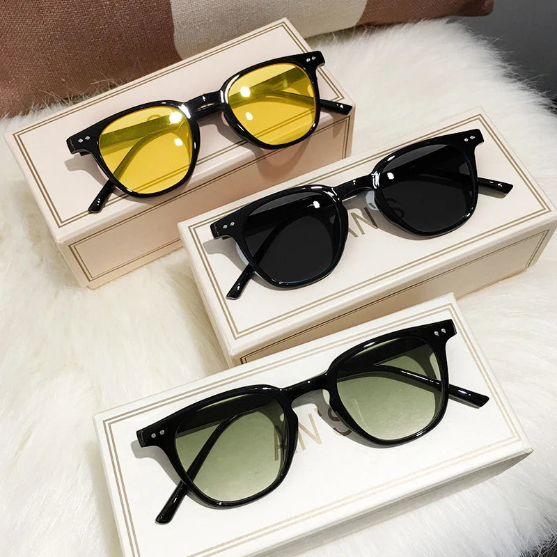 Paris Éclat – Compact Retro Sunglasses