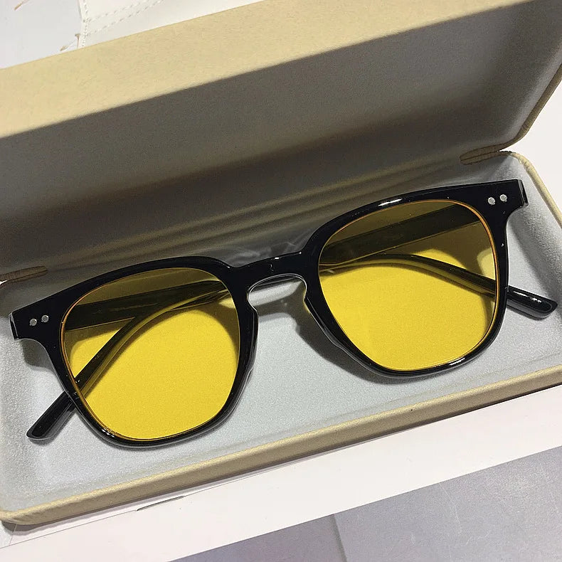 Paris Éclat – Compact Retro Sunglasses
