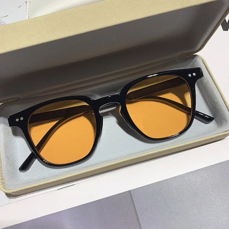 Paris Éclat – Compact Retro Sunglasses